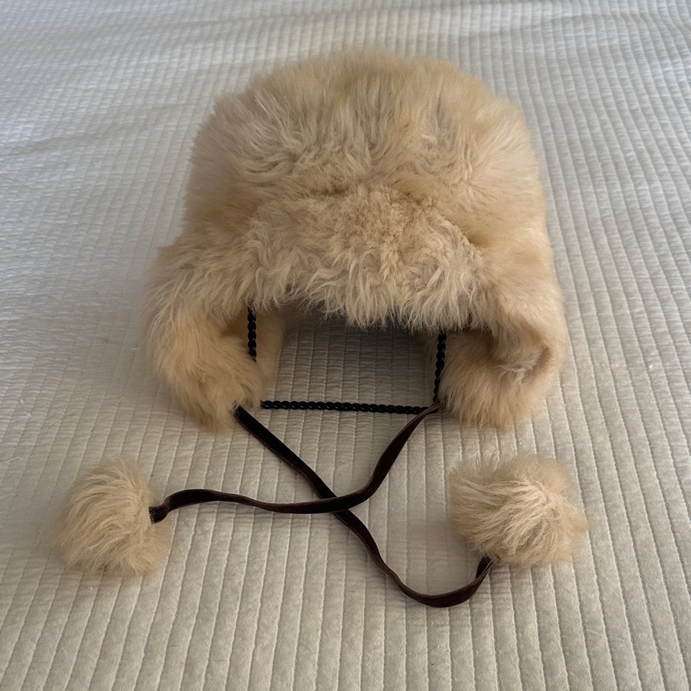 Fluffy Gap Hat - image 1